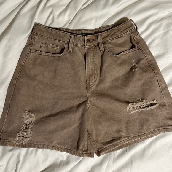 high waisted tan denim ripped bremuda shorts!! - Picture 3 of 5
